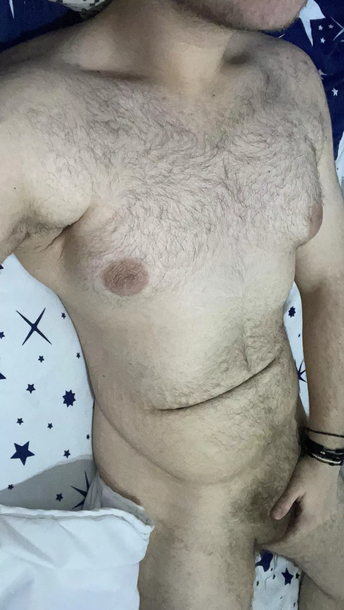 18yo beefy hairy bear cub looking to chat with bear dads, bear/cub bros, chasers, etc. i wanna get rated and reviewed so let me know what you think of me, dms open