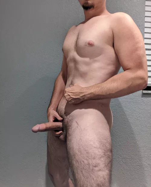 20 age virgin needs to fuck dm me