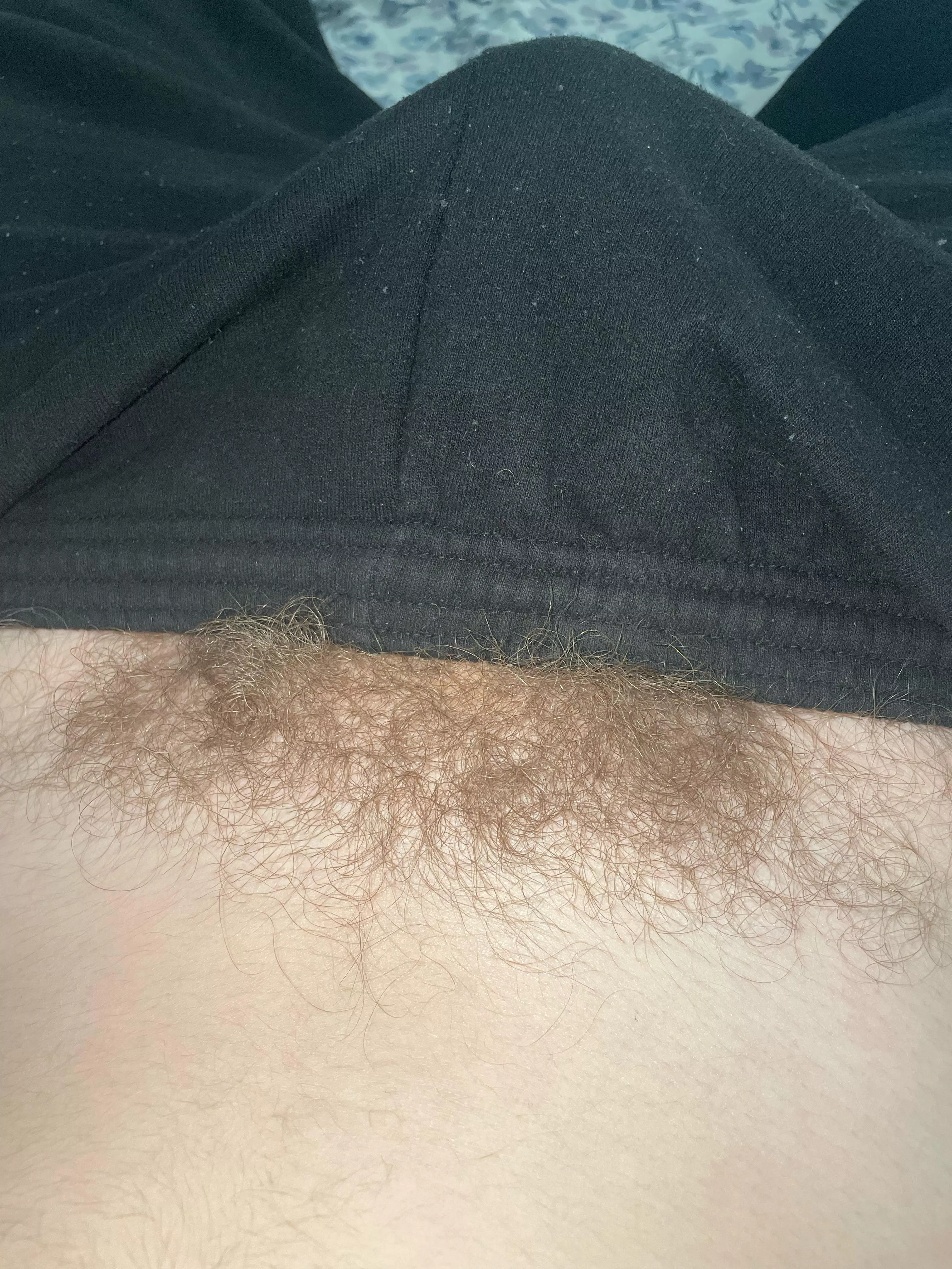 23bi I love the way my dick feels in these pants 😊