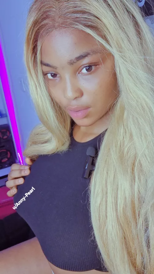 24 F Dommy Mommy here. Come and be used.  Discord/Telegram @: Annypearl 