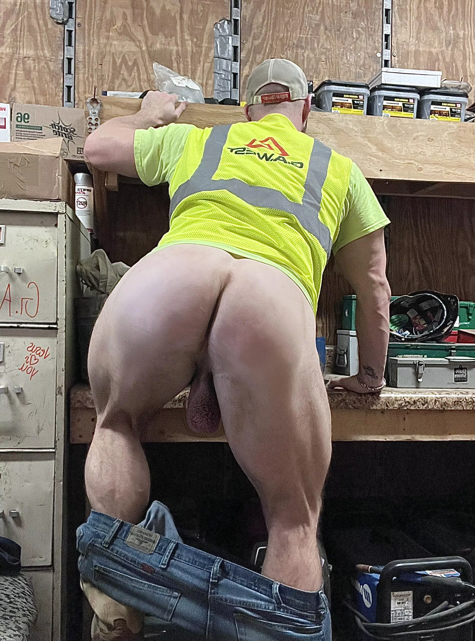 30 alabama country muscle lookin for HUNG and close to alabama. Sc:hossboss288