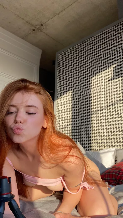 absolutely happy to kiss u (if u`d help me to take off that top finally)