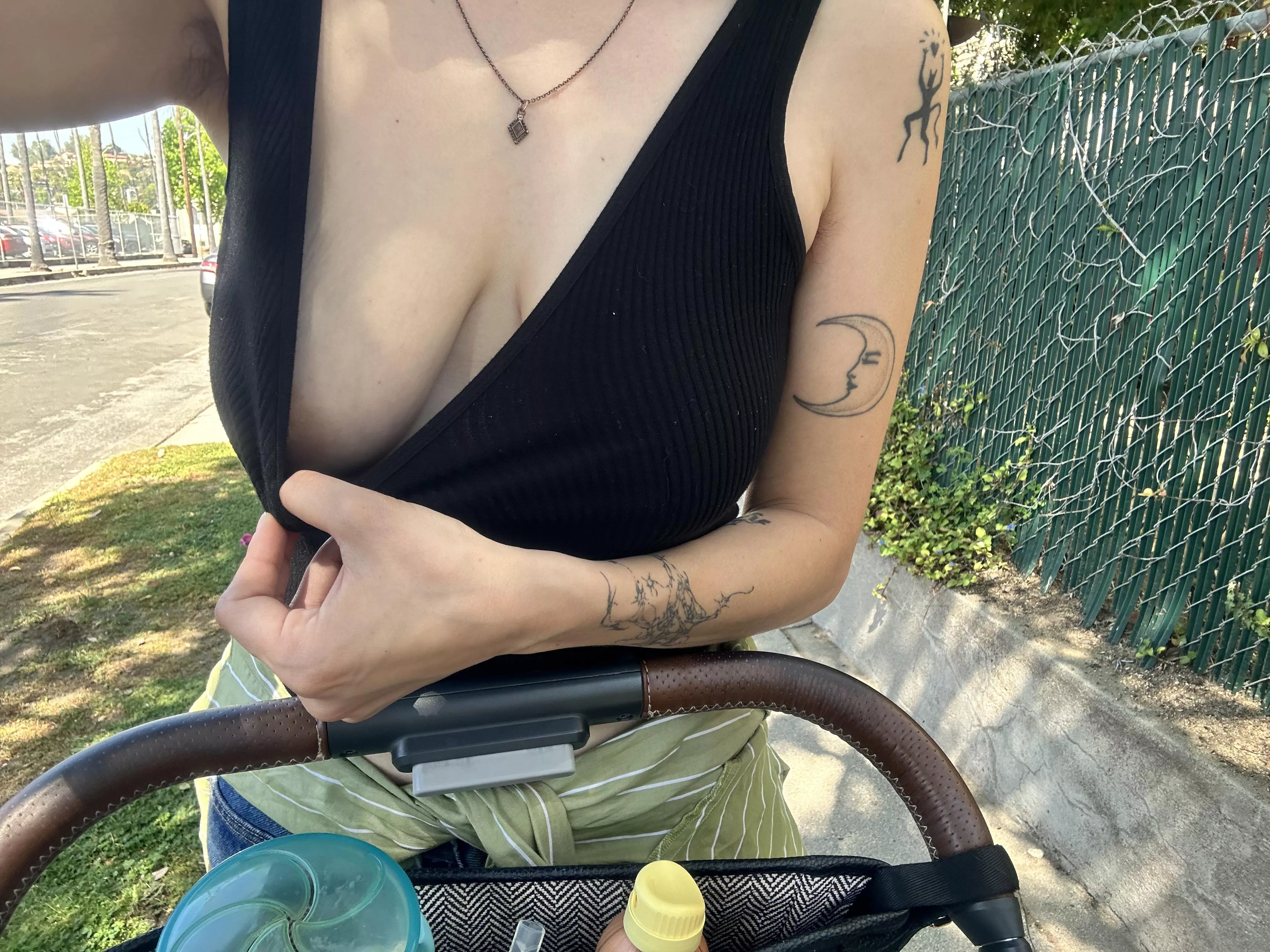 anybody have a naughty nanny fantasy? 😋😋😋