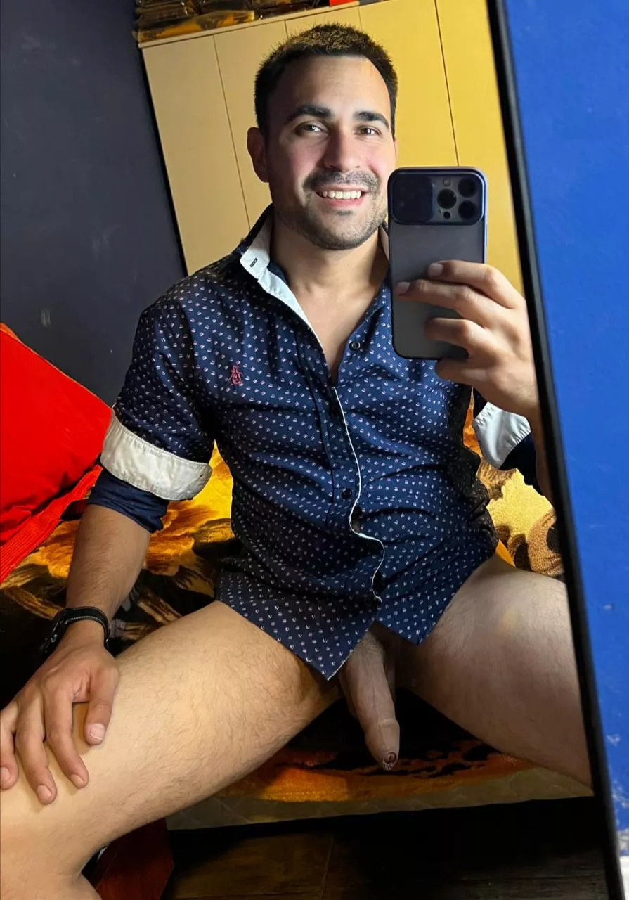 Can I go to the party like this? 