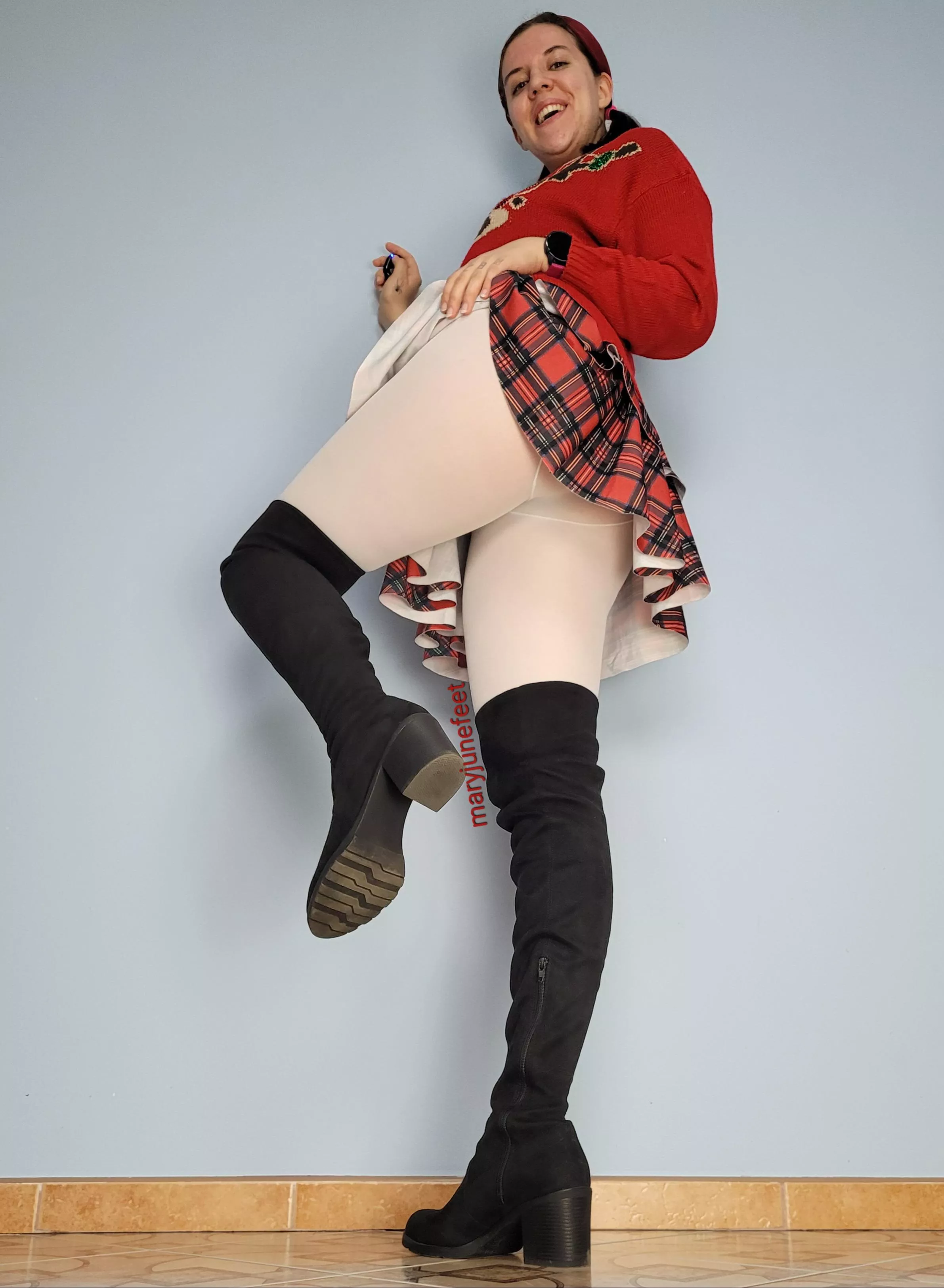 Christmas vibes in April isn't that bad idea.