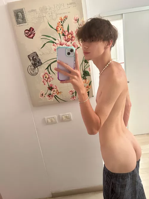 Does my 19yo twink Ass strikes a chord between cute and seductive?