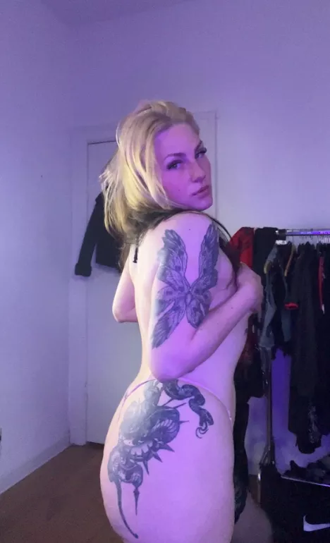 Does my body make your dick hard?