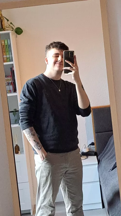 Enjoying the weather :) how's your day going?? 