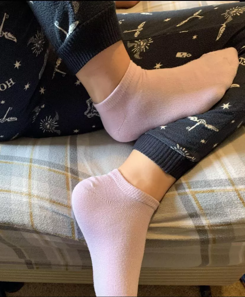 [F] The coziest pjs and socks :)
