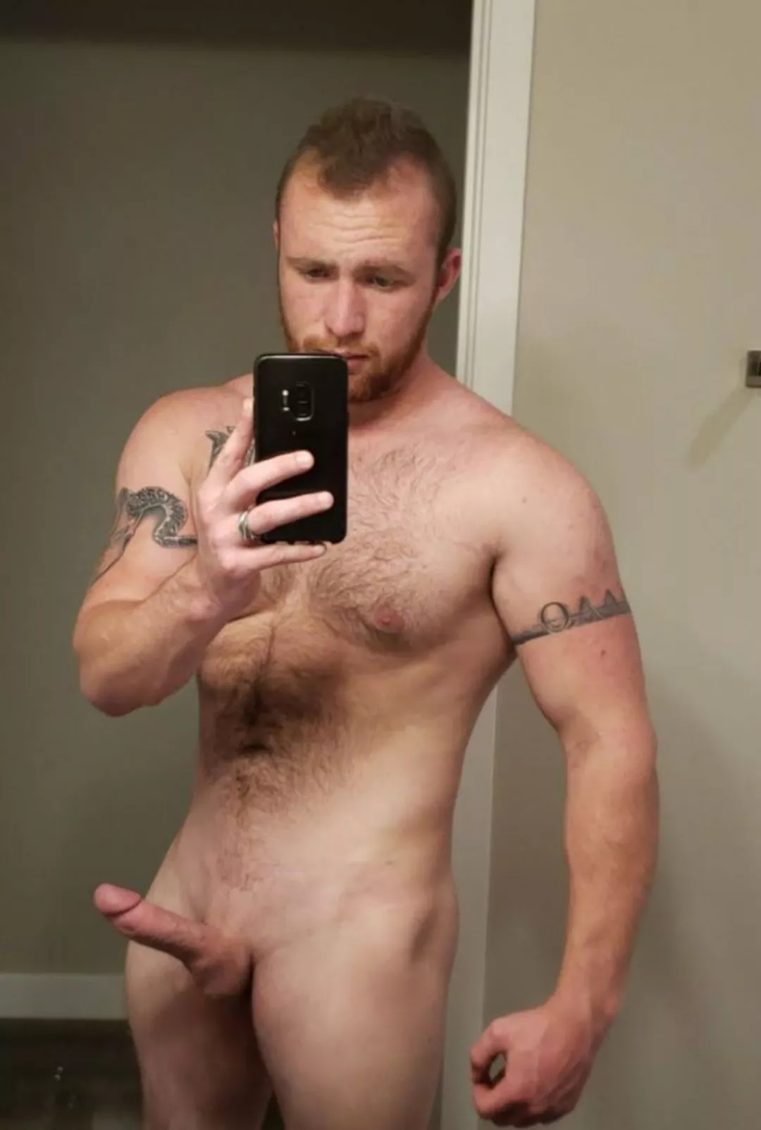 Feeling bad about myself today. Any ladies able to cheer me up? 