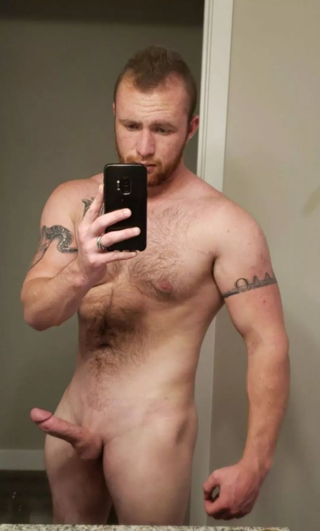 Feeling bad about myself today. Any ladies wanna cheer me up? 