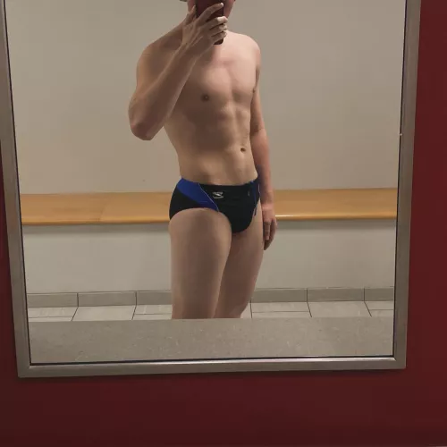 First thoughts when you see me?😏