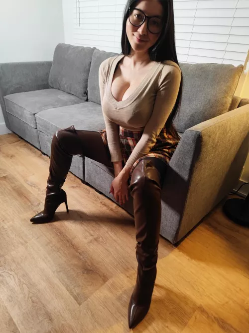 First time showing my brown leather boots here