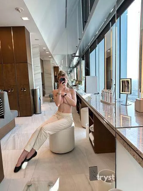 Frisky in the fitting room :)