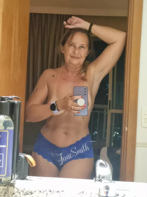 Good morniiiiiinnnnggggg angels (52y)