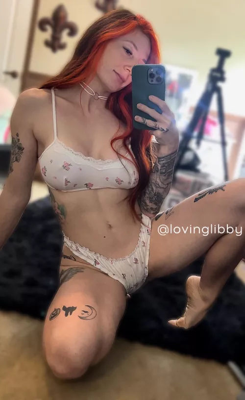 Happy titty Tuesday. Oh how I love a nice rack. 