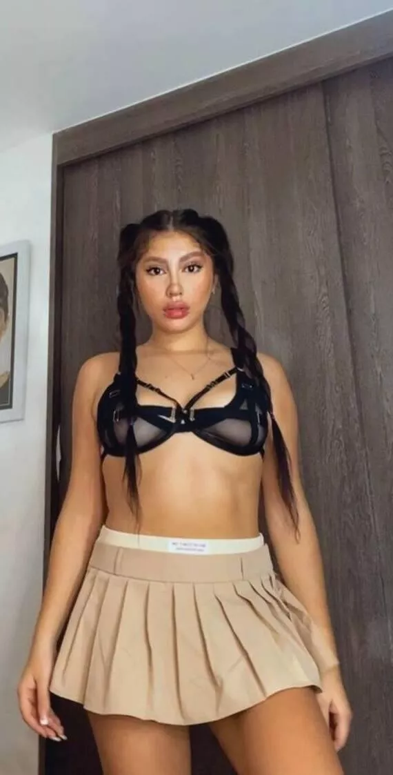 here to make you addicted to 18 year girls