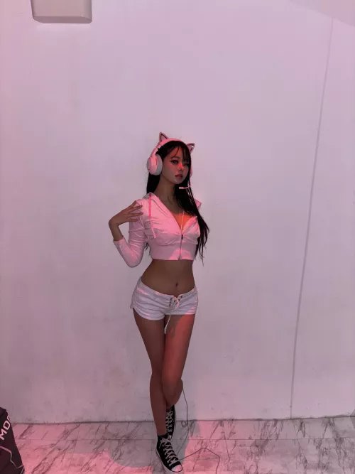 Hopefully older men like small girls like me