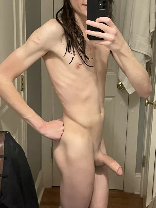 Horny twink left unattended XD