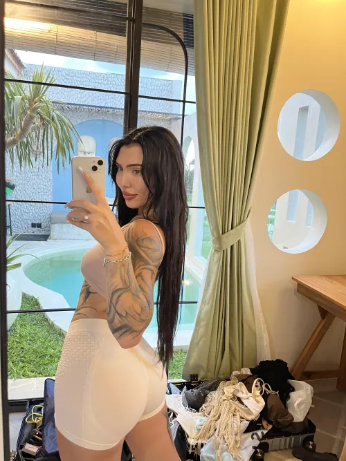 I love when people stare in public