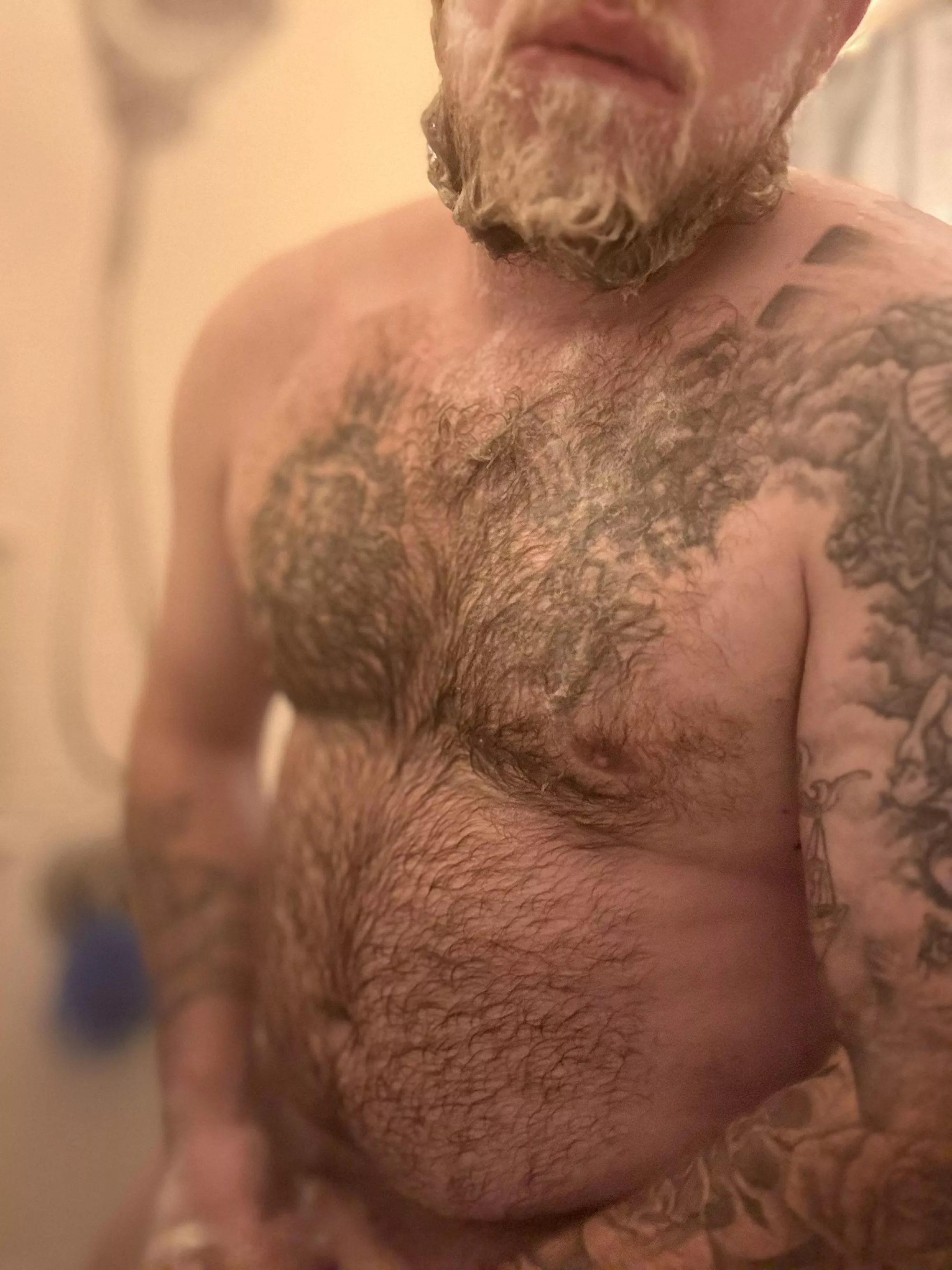 I need help washing up. Who can give me a hand ? 😇 I need help washing up. Who can give me a hand ? 😇