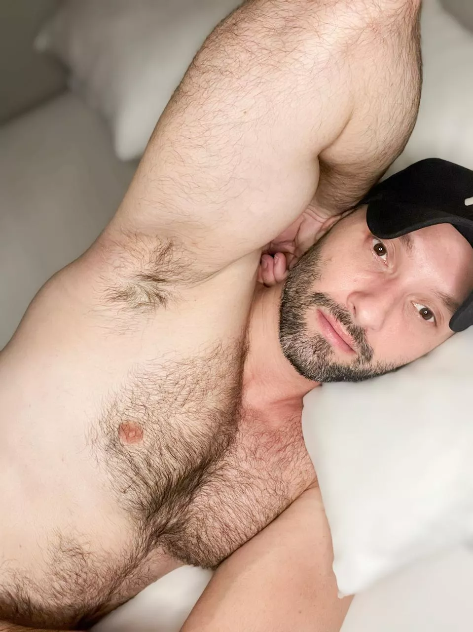 I never wear deodorant I hope u don’t mind bro