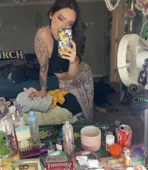 I think my tummy is getting poked next