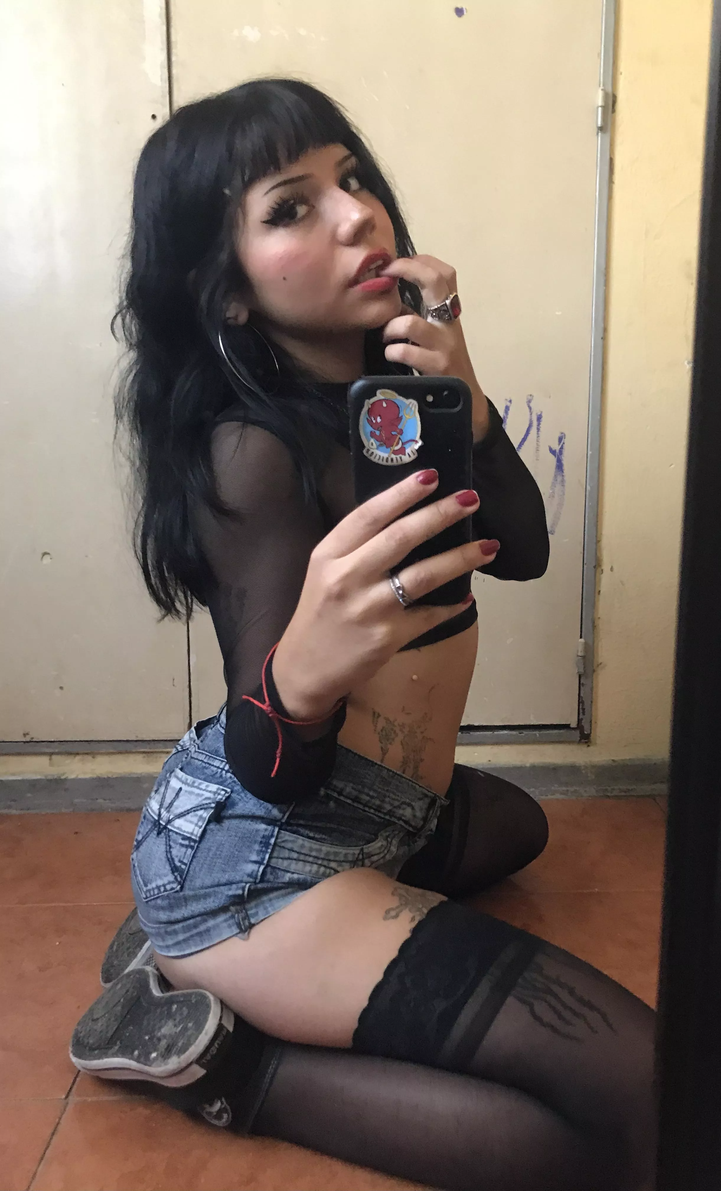 I want to replace the floor with ur face..