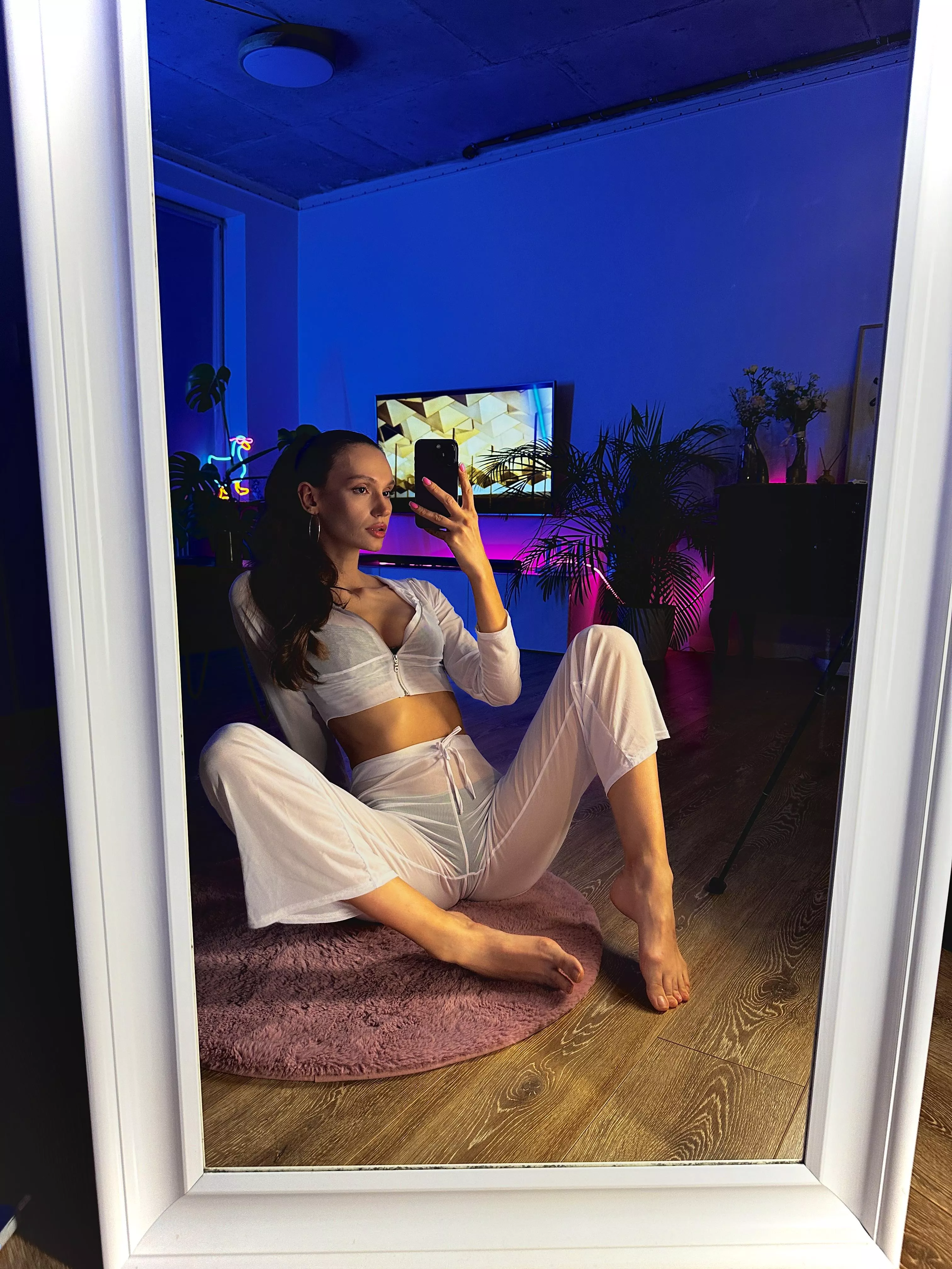 I wonder if you'd be struck by how sexy I look if you saw me on the street in this outfi