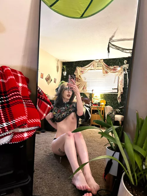 If you bump into me at a concert and I told you to find me in the washroom with no panties on, what's your move?