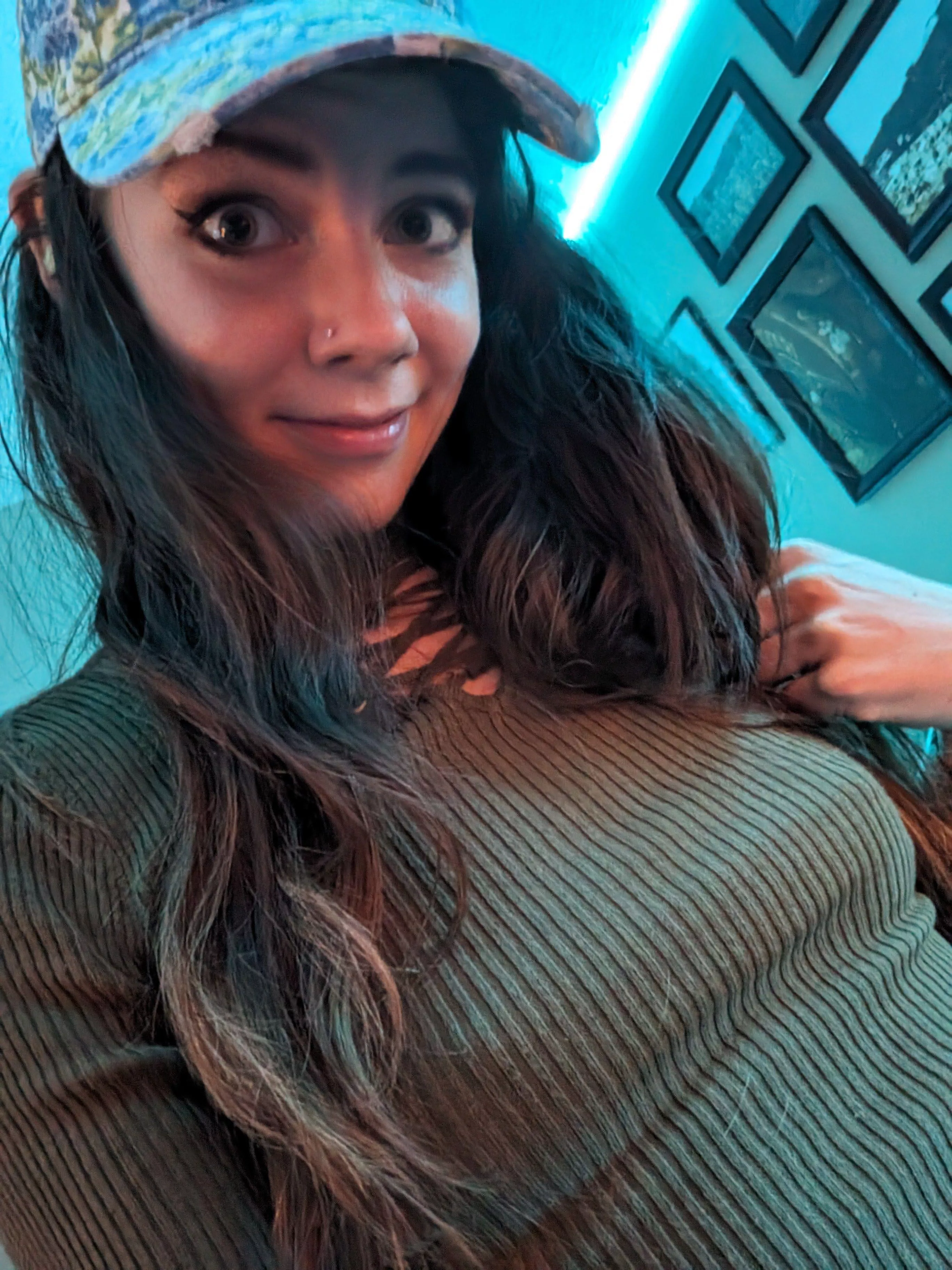 I'm going on a joyride down all the little country roads 'round here. Hop in! [GFE][PTY]