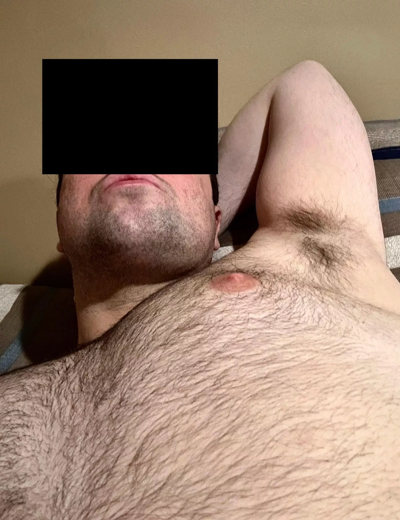 It’s a pecs and pits kinda day 😉😈