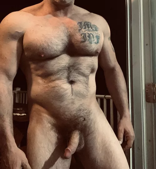 Just hanging [48] DMs open 