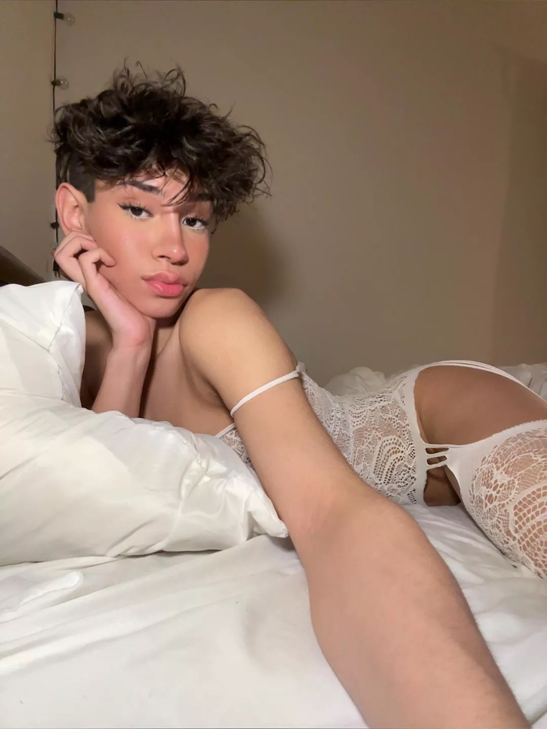 kiss or breed only one 🤭