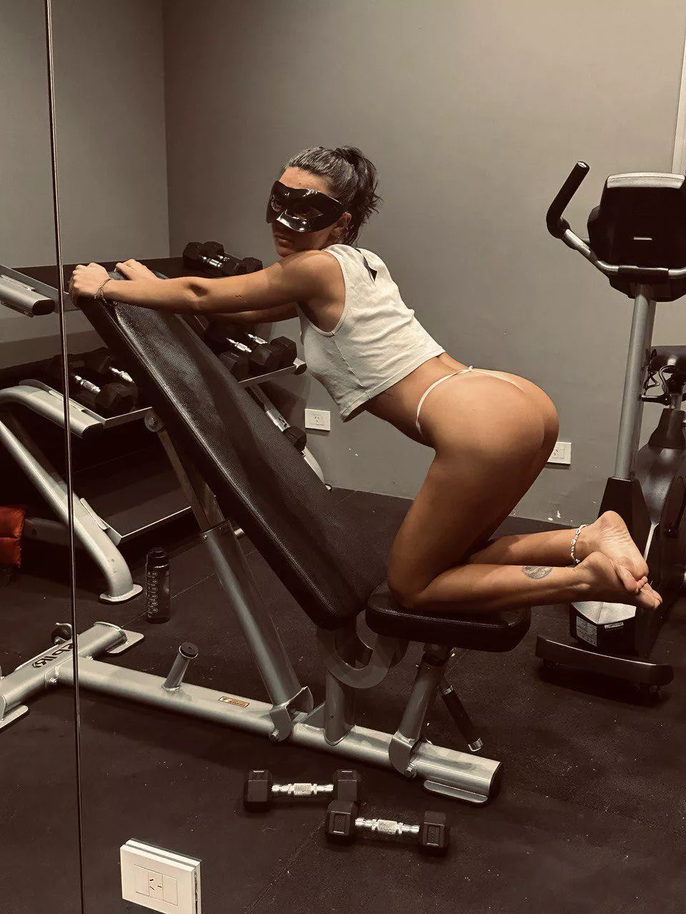 Leave a comment if you’d fuck this 25 y/o wife (f)