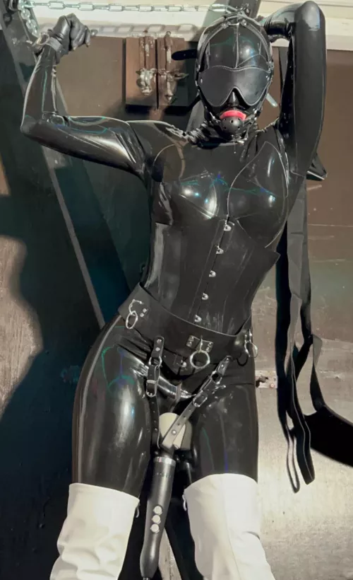 Locked in place with no way of escaping the relentless orgasms… climax after climax as I struggle against my chains! 