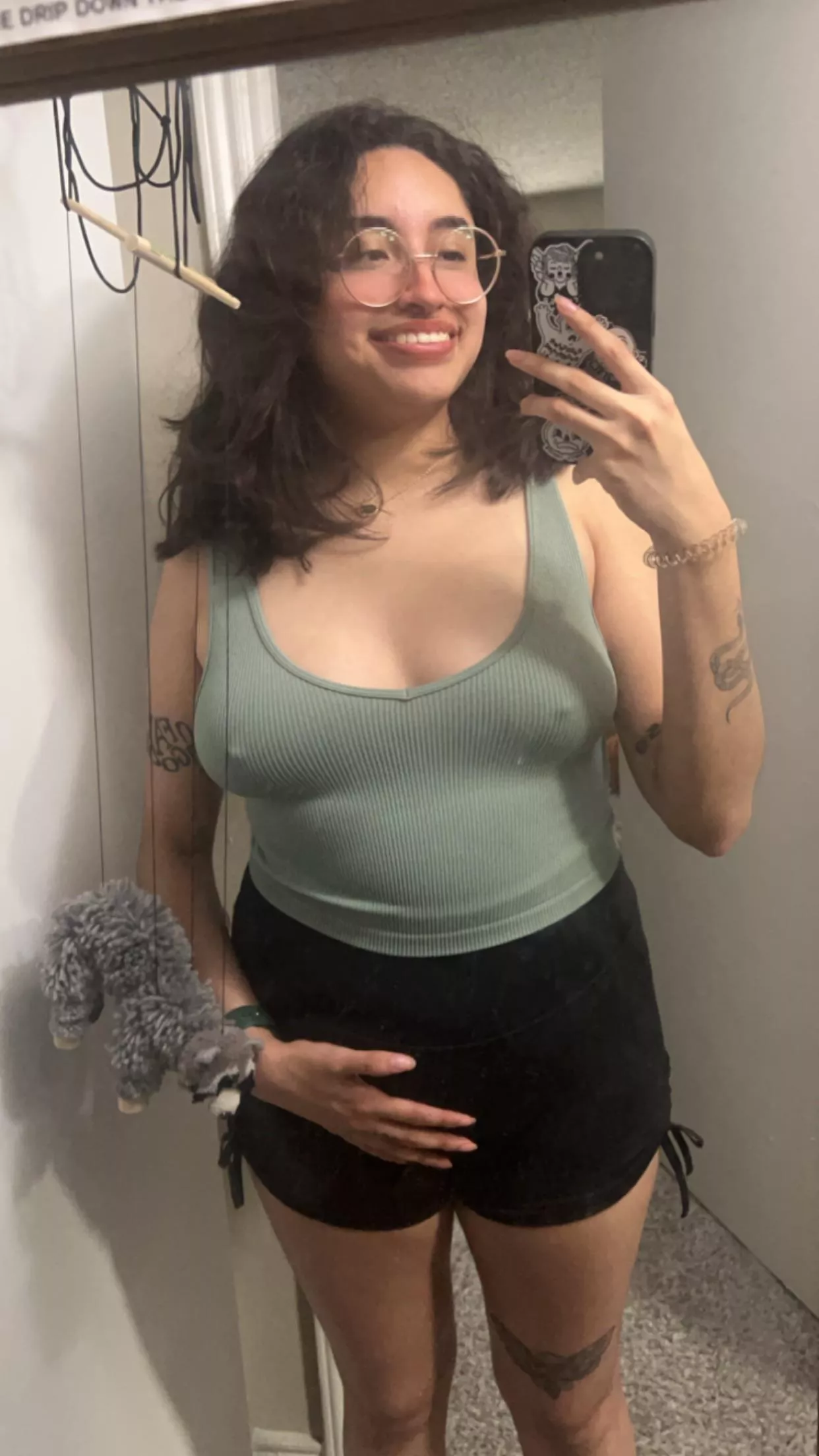 Now here’s the look with no bra