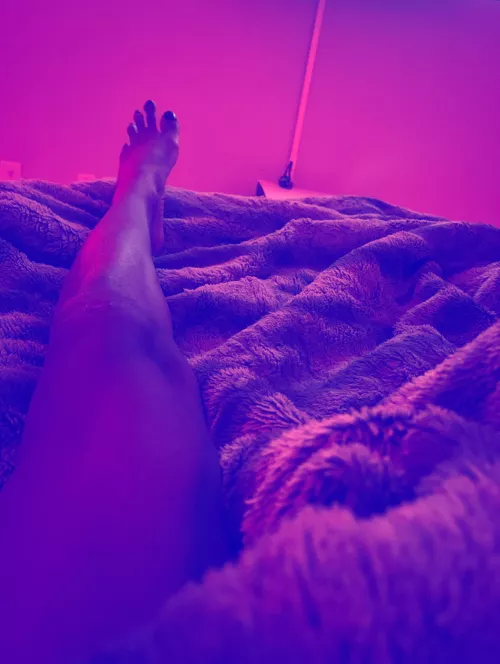 Open wide for mommy 😈