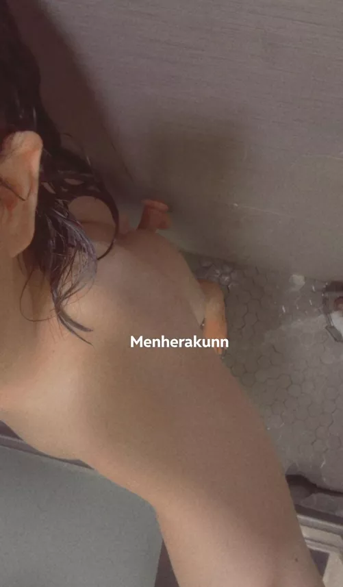 Replace the dildo >~<