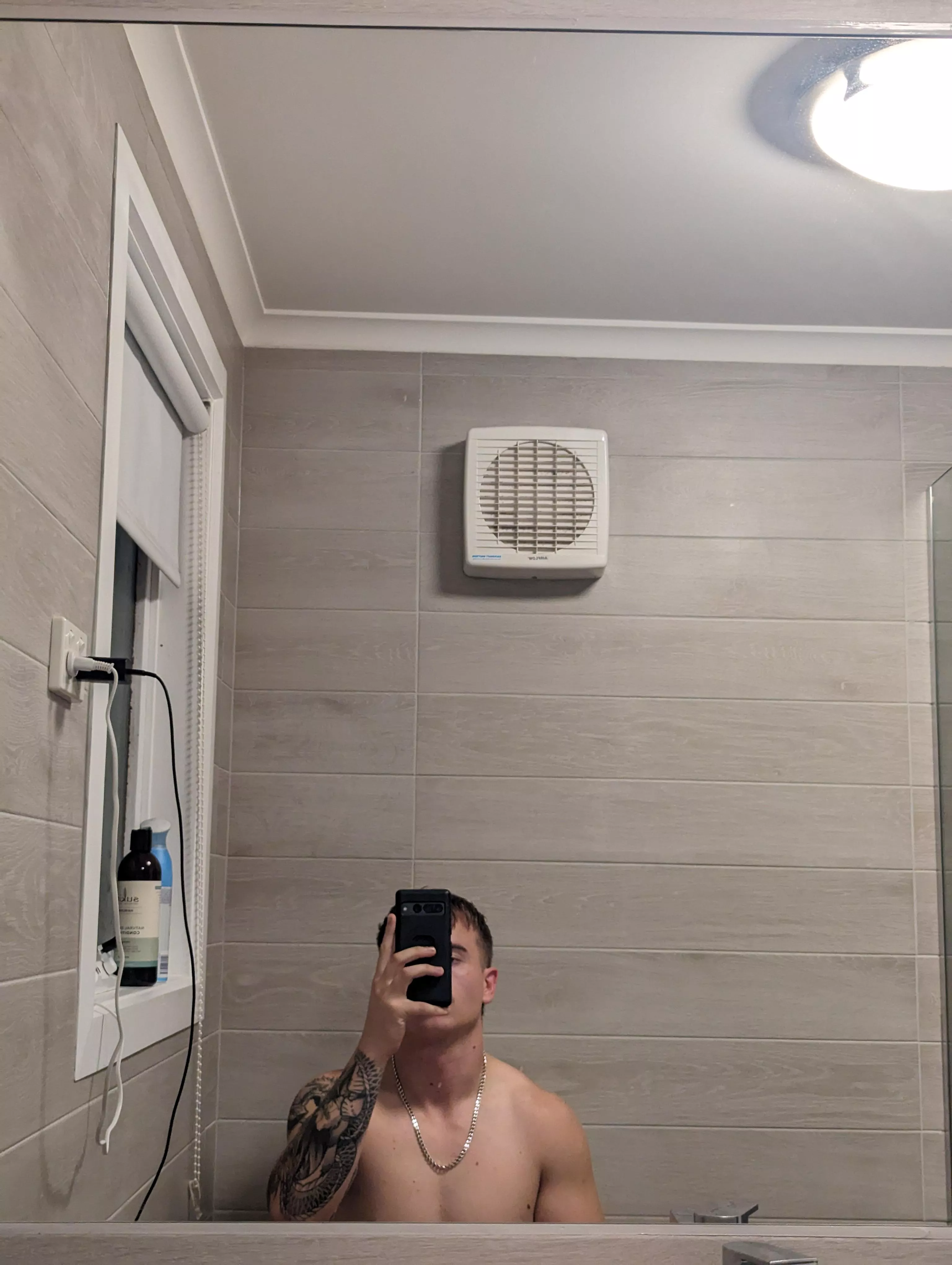 Straight 22 DM me subs 😳