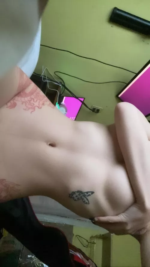 Submit to this Hottie