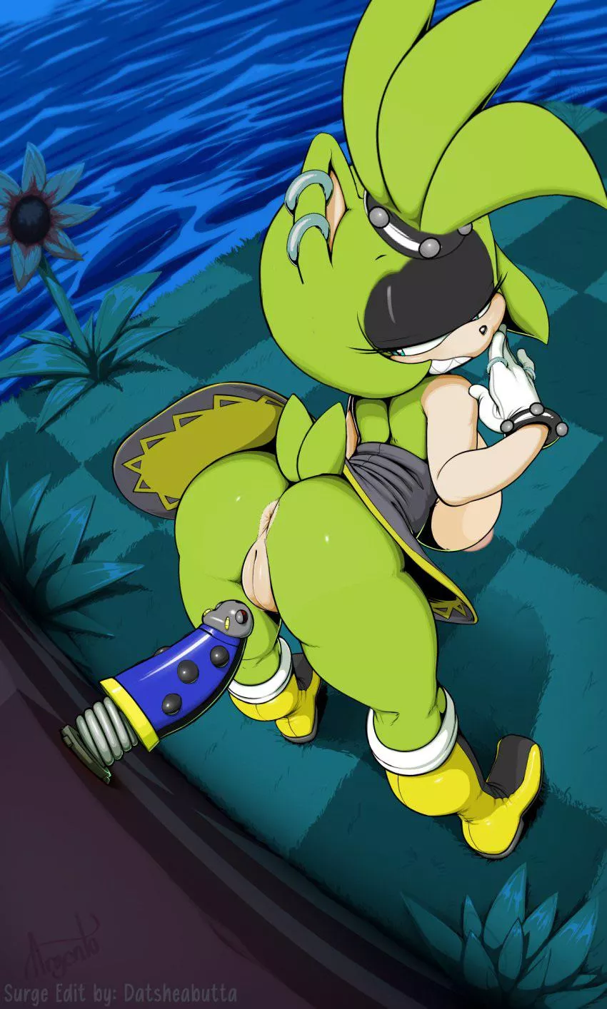 Surge being naughty 😈 (argento)