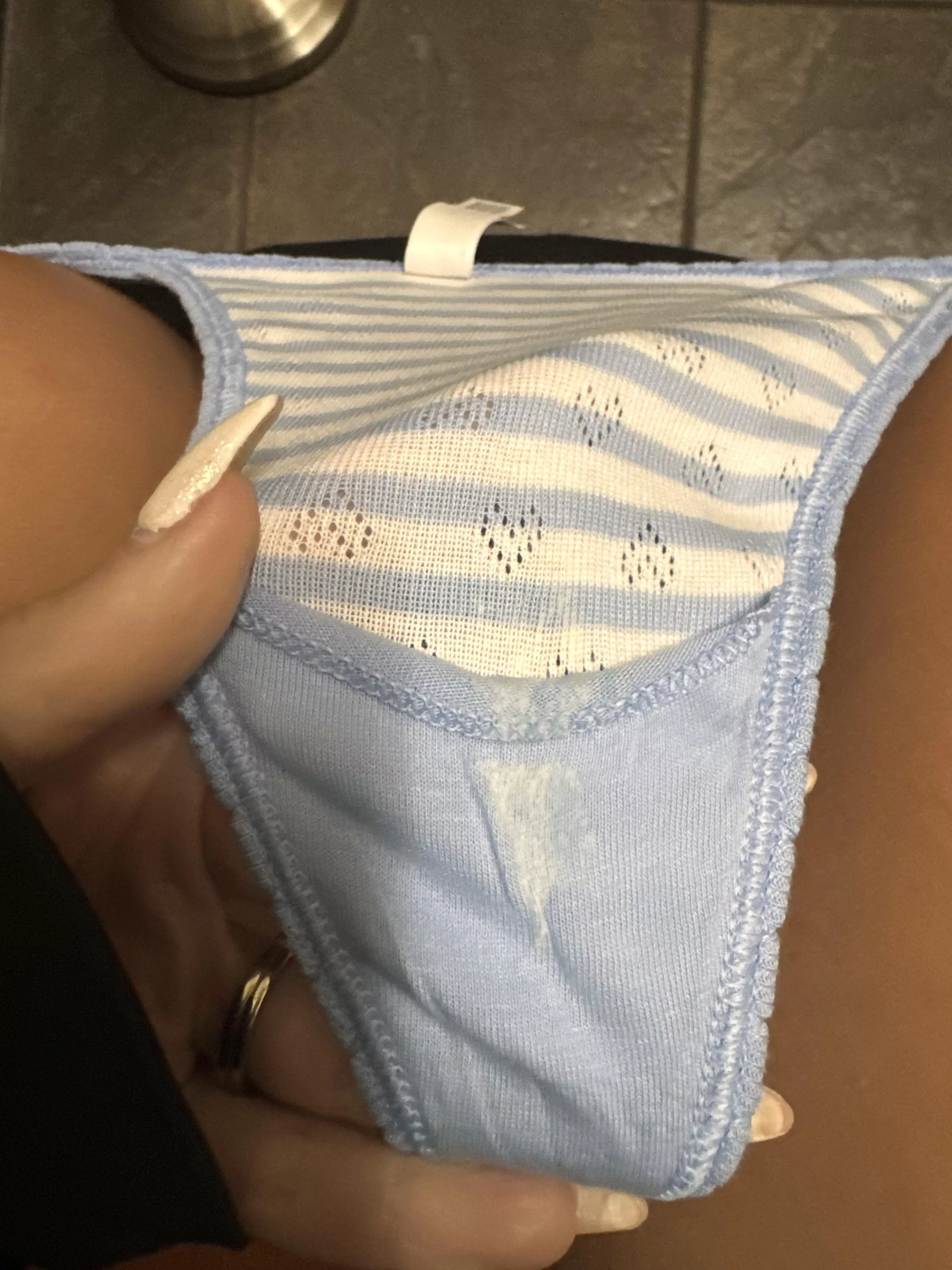 Sweet warm MILF cream fresh from the source. 