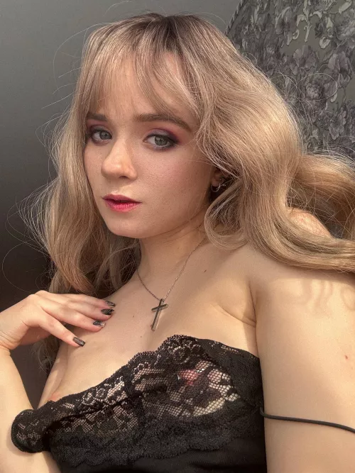 Today I'm a Gothic blonde