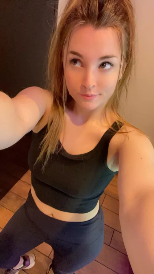 Want me to wear my plug out for you daddy 