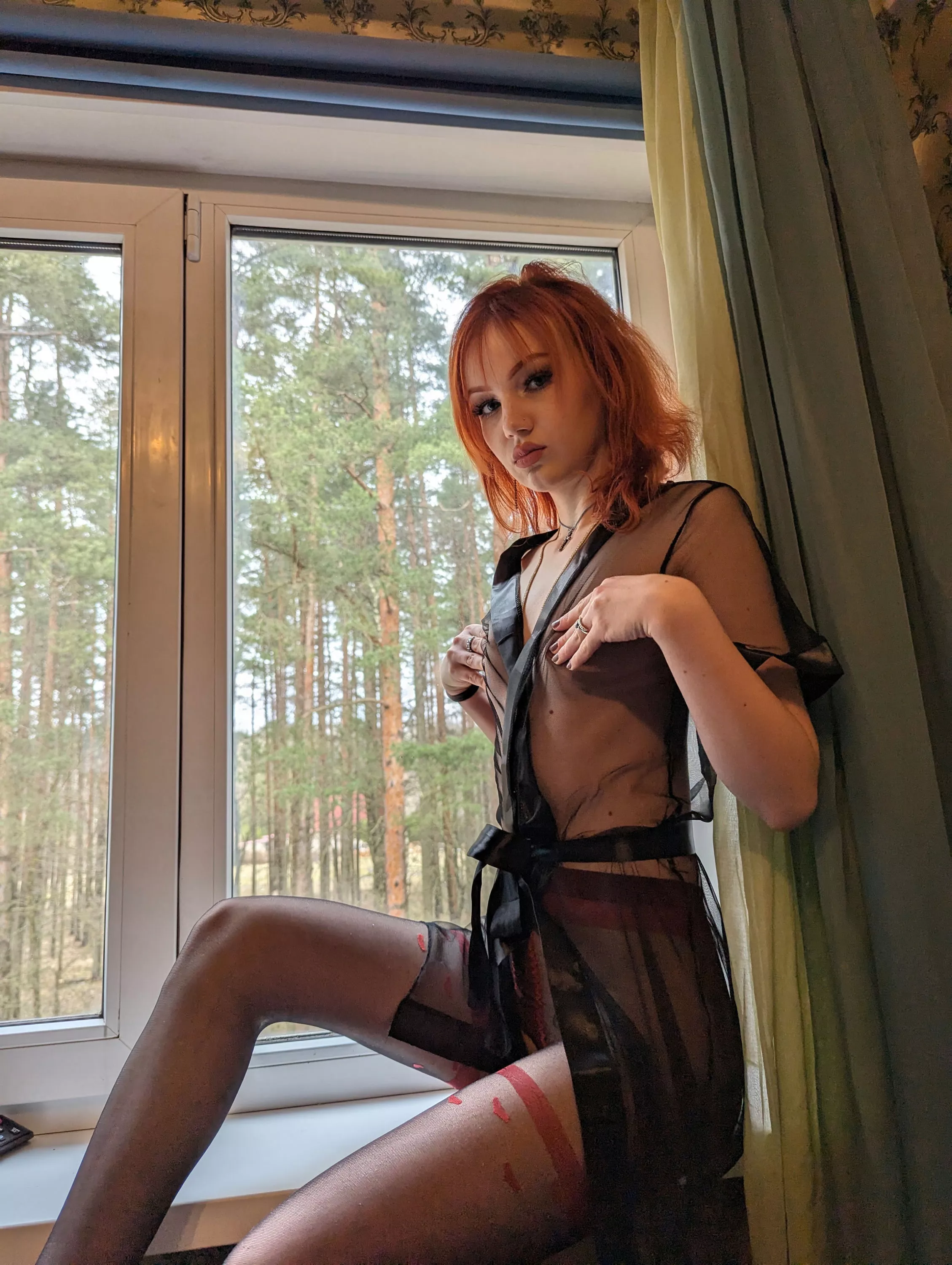 would u older guys find a short, thick punk girl like me pretty? (18)