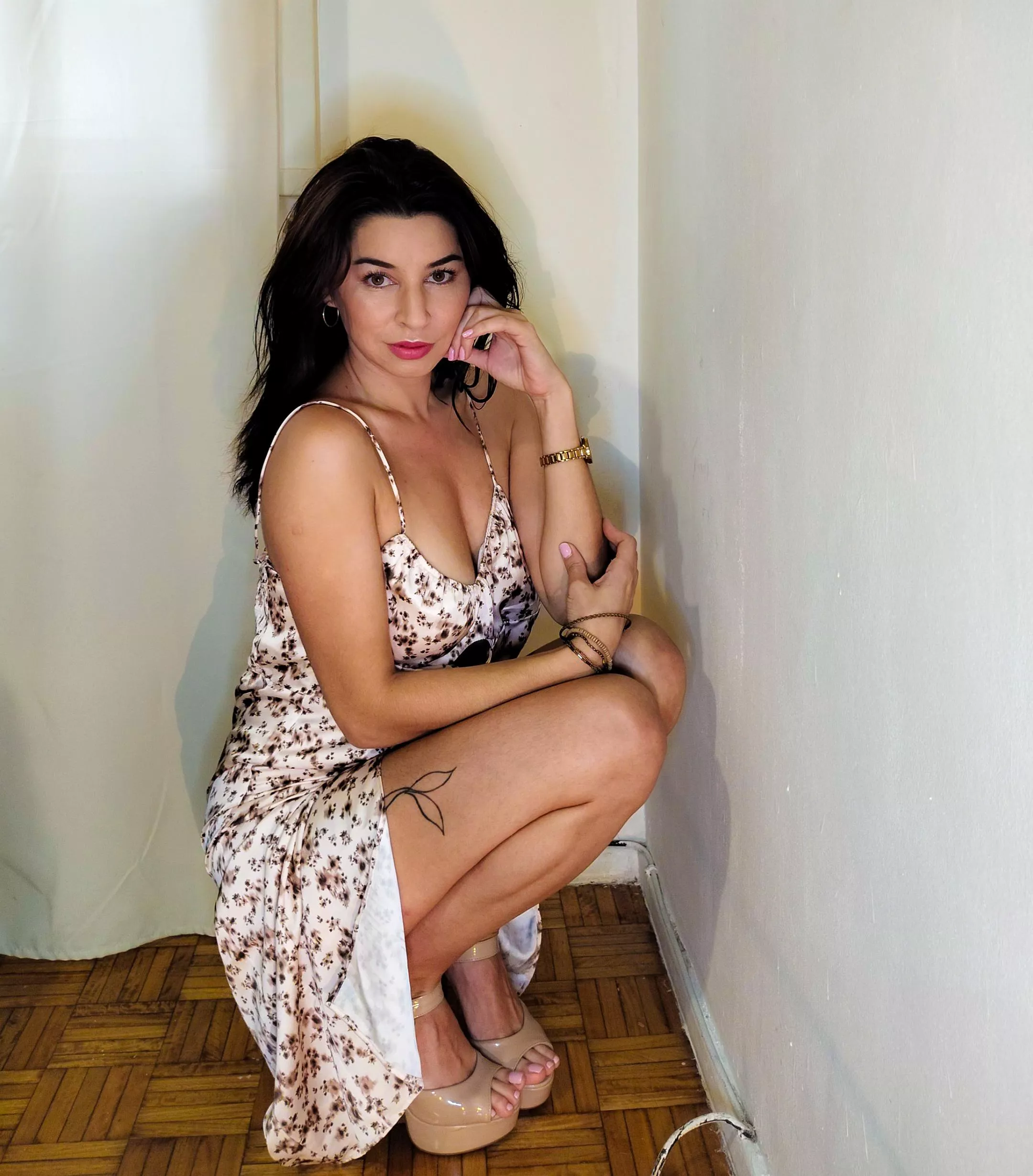 Would you take me on dinner with this dress 