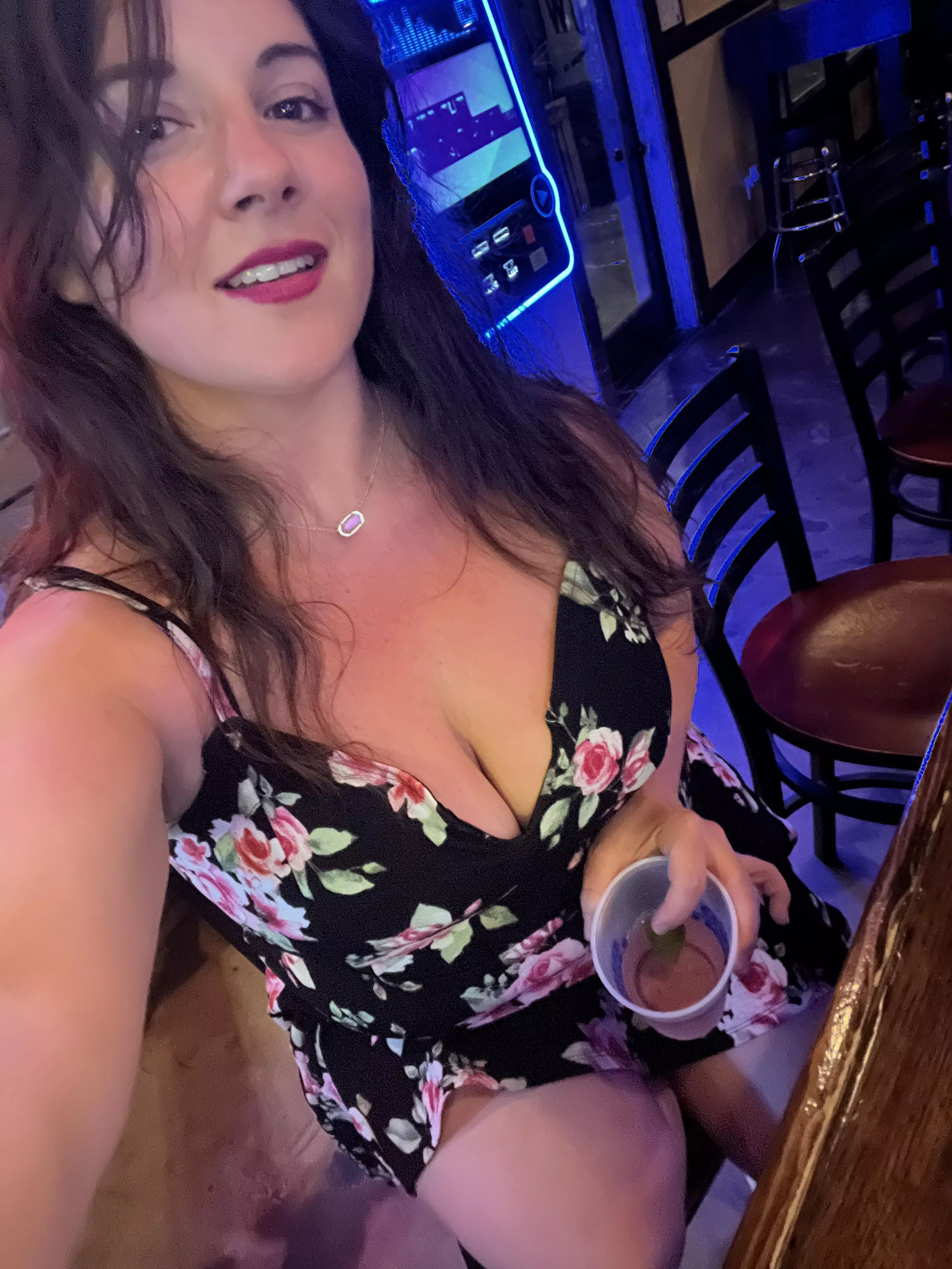 Would you take the seat next to me? 