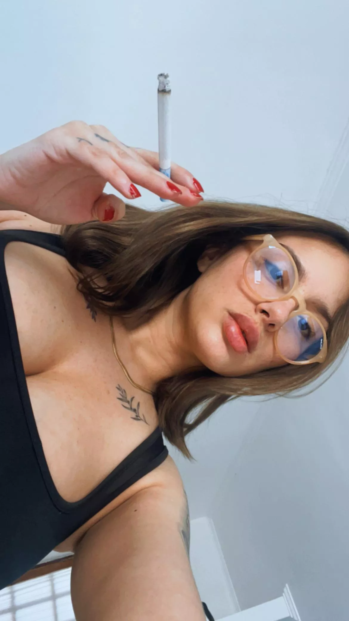 you accompany me to smoke😉😈