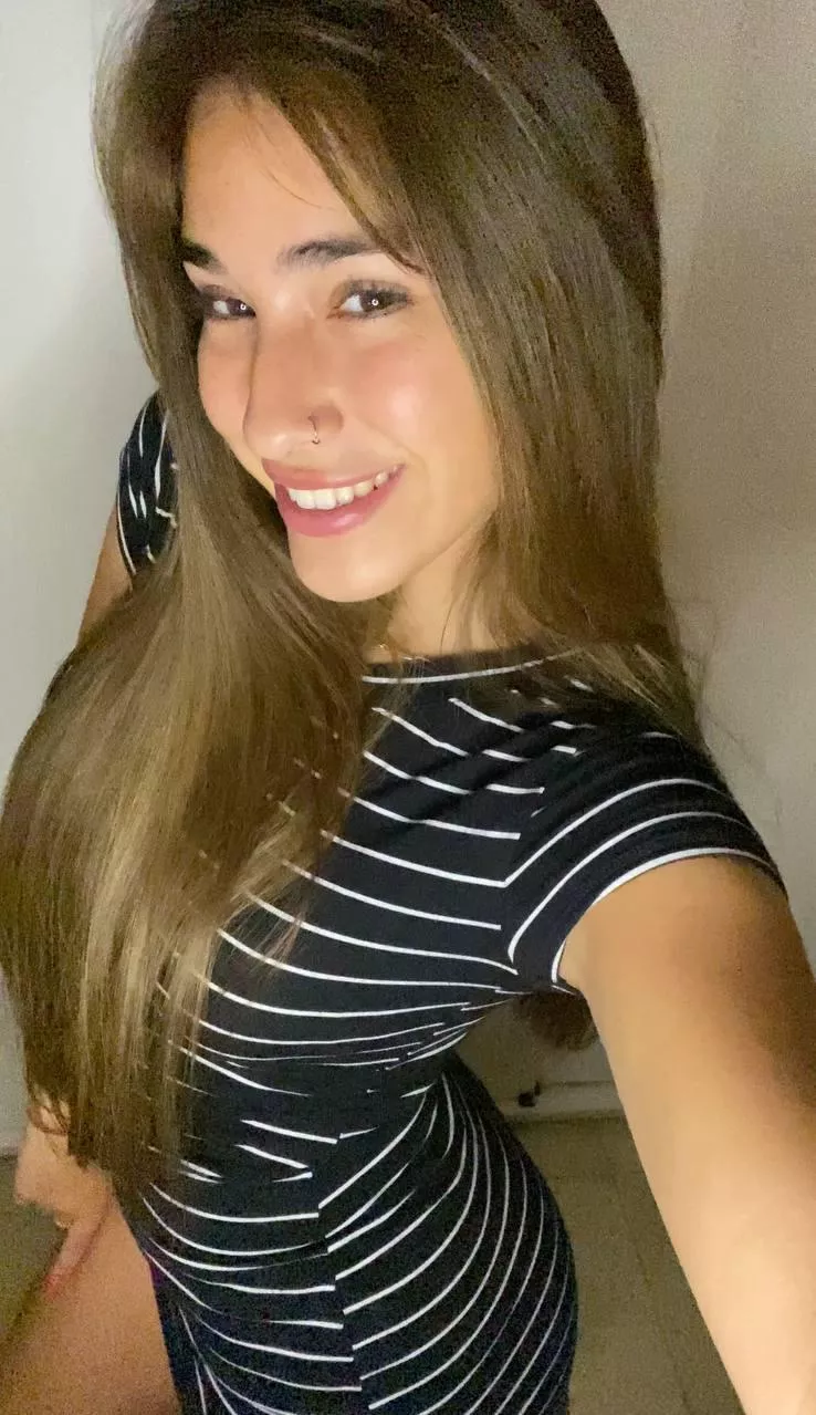 am I slaying the hot girl look in my tight dress